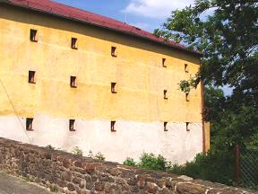 Zámek Dívčí Hrad (Maidburg)