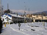 Železniční stanice Šumperk, v pozadí Dlouhé stráně a Praděd
