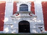 Cvilín - vchod do baziliky